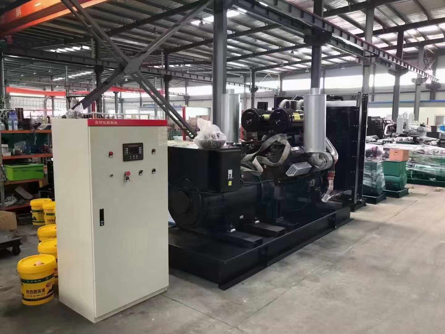 荥经柴油发电机运行时的噪音和振动水平如何？