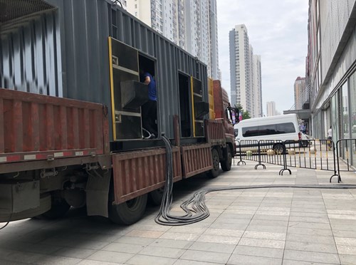 荥经冷却液不足的情况下如何检查柴油发电机组？