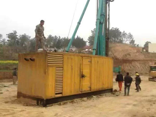 荥经如何判断水冷式机油散热器密封件是否需要更换？